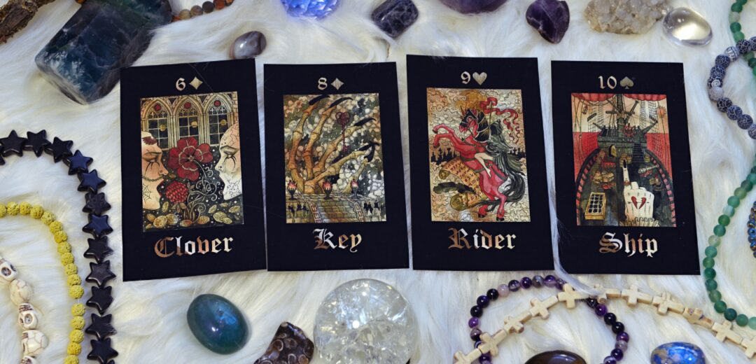 découvrez l'interprétation en ligne du tarot lenormand pour des prédictions précises et des conseils personnalisés. interprétez vos tirages facilement et rapidement.