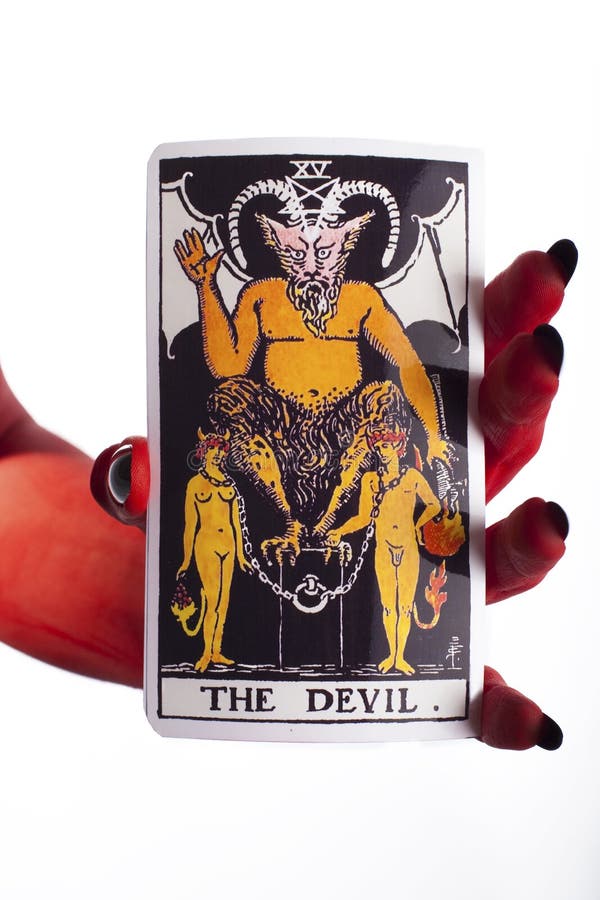 découvrez le rôle du diable et l'importance des combinaisons au tarot pour améliorer votre stratégie de jeu et maximiser vos points.