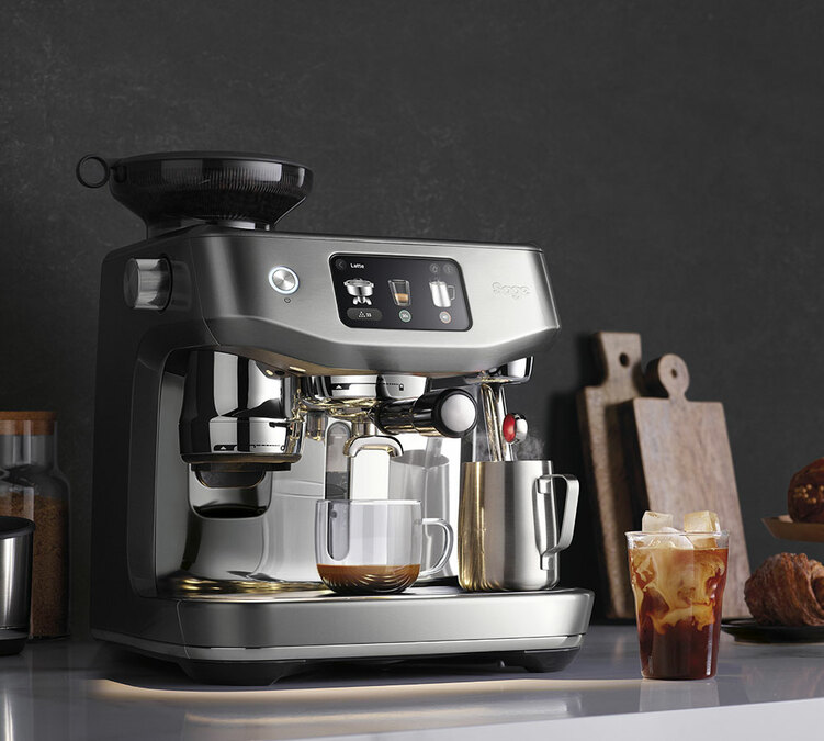 découvrez la machine à café haut de gamme sage oracle, alliant technologie avancée et design élégant pour des expressos parfaits à chaque utilisation.