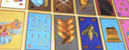 découvrez votre avenir avec le tirage de tarot personnalisé par mme indira, experte en voyance et guidance spirituelle.